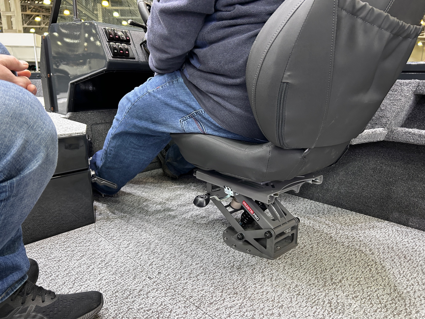 Купить амортизационная стойка практик storm s оцинкованная окрашенная ral 9023 по цене 20 900.00 р. Низкие цены. Большой выбор. Доставка по всей России. Интернет-магазин в Москве. Только положительные отзывы!