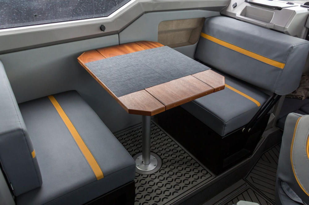Купить катер voyager 850 cabin по цене . Низкие цены. Большой выбор. Доставка по всей России. Интернет-магазин в Москве. Только положительные отзывы!