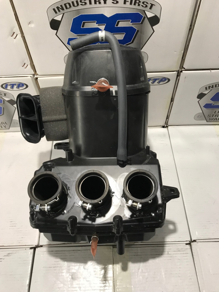 Купить корпус воздушного фильтра (oem airbox air box intake filter lid) yamaha yxz1000r бу в отличном состоянии снят с новой техники по цене 4 750 р. Низкие цены. Большой выбор. Доставка по всей России. Интернет-магазин в Москве. Только положительные отзывы!