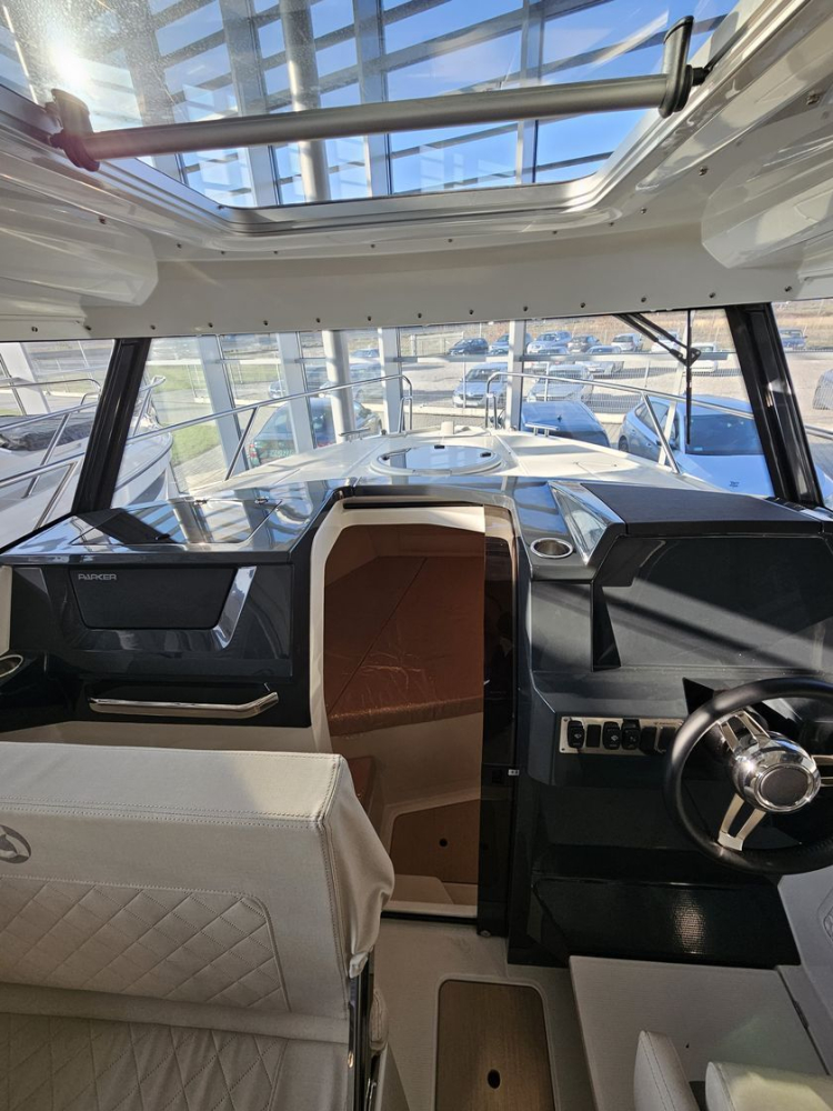 Купить катер parker 790 explorer с мотором 300 по цене . Низкие цены. Большой выбор. Доставка по всей России. Интернет-магазин в Москве. Только положительные отзывы!