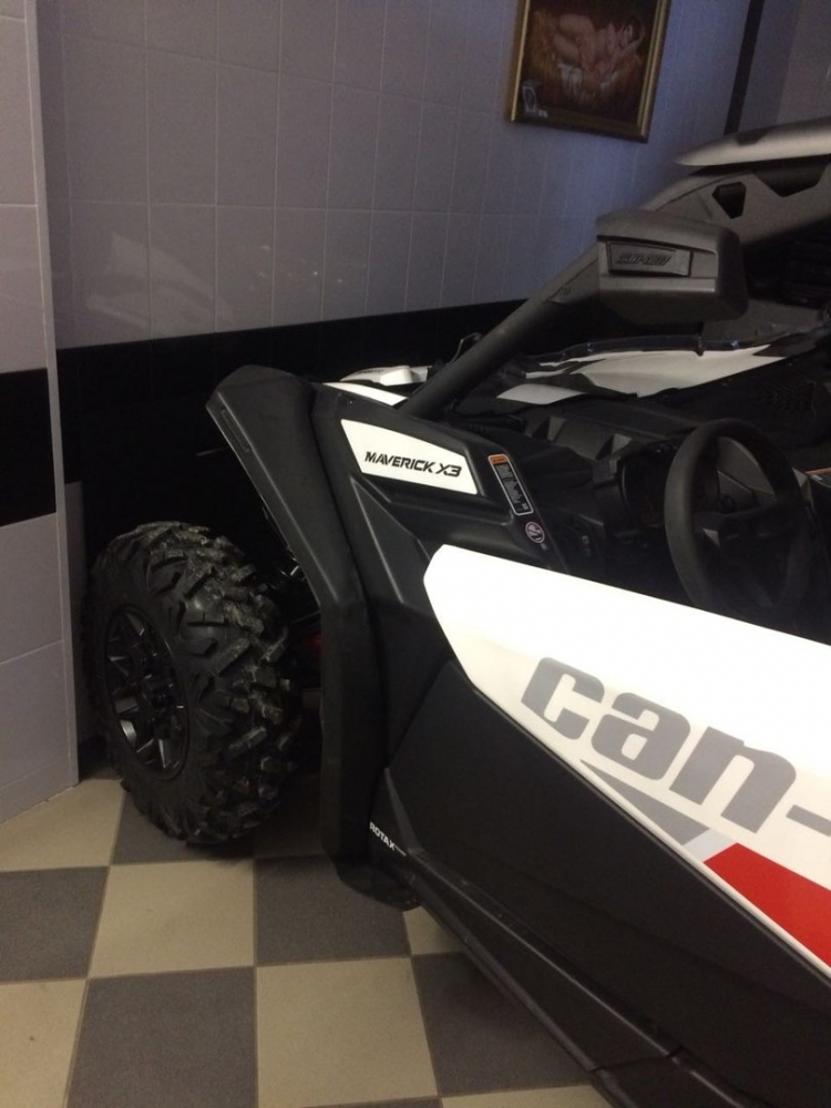 Купить расширители арок (крыльев) brp maverick x3 узкий вариант xds по цене 12 850 р.. Низкие цены. Большой выбор. Доставка по всей России.  Интернет-магазин в Москве. Только положительные отзывы!