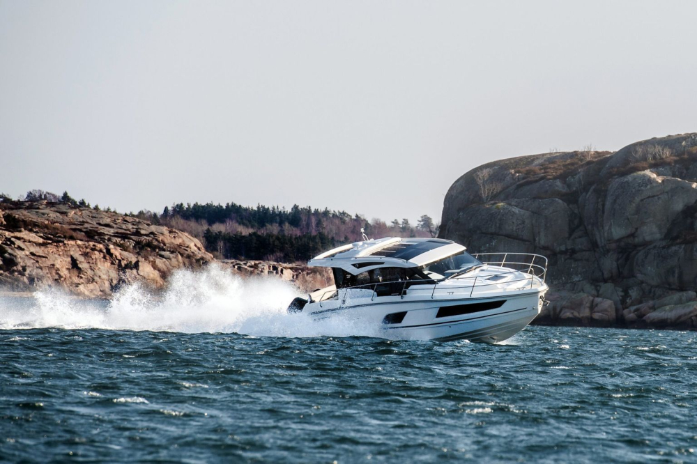 Купить катер grandezza 37 outboard по цене . Низкие цены. Большой выбор. Доставка по всей России. Интернет-магазин в Москве. Только положительные отзывы!