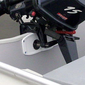 Купить транц. накладка (металл) (серый) по цене 715 р. Низкие цены. Большой выбор. Доставка по всей России. Интернет-магазин в Москве. Только положительные отзывы!