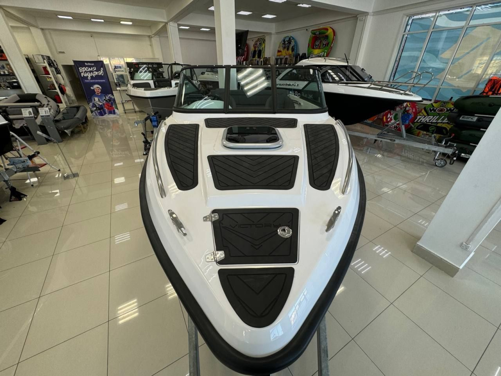Купить катер victory 570 cruiser с мотором suzuki df140btl по цене . Низкие цены. Большой выбор. Доставка по всей России. Интернет-магазин в Москве. Только положительные отзывы!