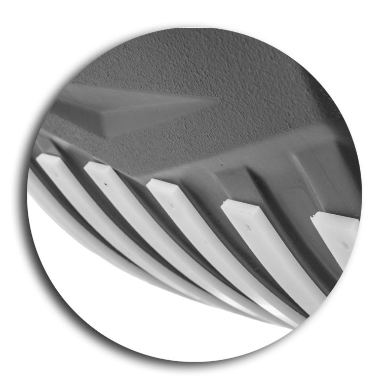 Сани-волокуши Beluga 2200 обвязой отбойником и полозьями сани для снегоходов для снегохода или мотособаки по низкой цене в Москве. Можете купить недорого для мотобуксировщика и в наличии!Всего 19 900 р.