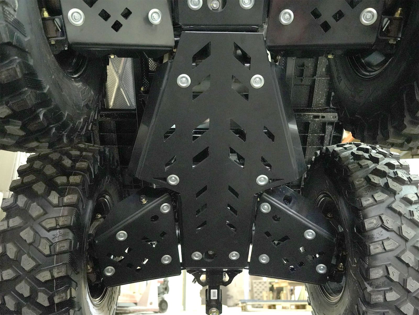 Купить пластиковая защита днища brp outlander g3 max 6х6 xt 1000 2026 по цене 42 800 р.. Низкие цены. Большой выбор. Доставка по всей России.  Интернет-магазин в Москве. Только положительные отзывы!