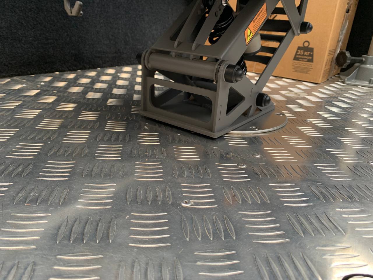 Купить основание стойки сидения палубное врезное плоское 60 мм по цене 9 200 р. Низкие цены. Большой выбор. Доставка по всей России. Интернет-магазин в Москве. Только положительные отзывы!