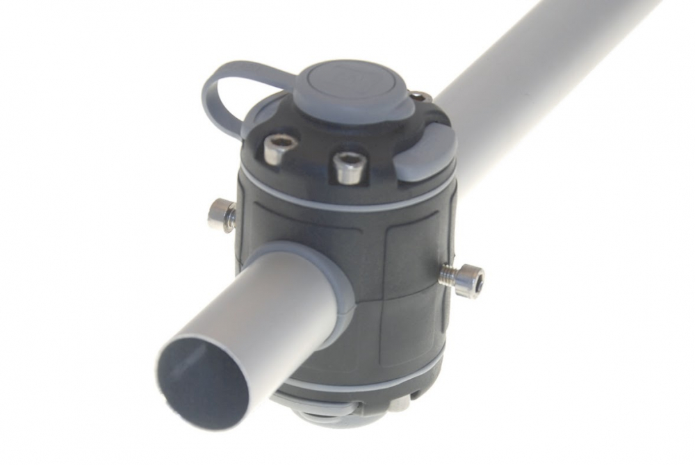 Купить замки и монтажная площадка для установки на трубу d 30/32 мм fmr232 borika 01.01.011.01.01 по цене  Низкие цены. Большой выбор. Доставка по всей России. Интернет-магазин в Москве. Только положительные отзывы!