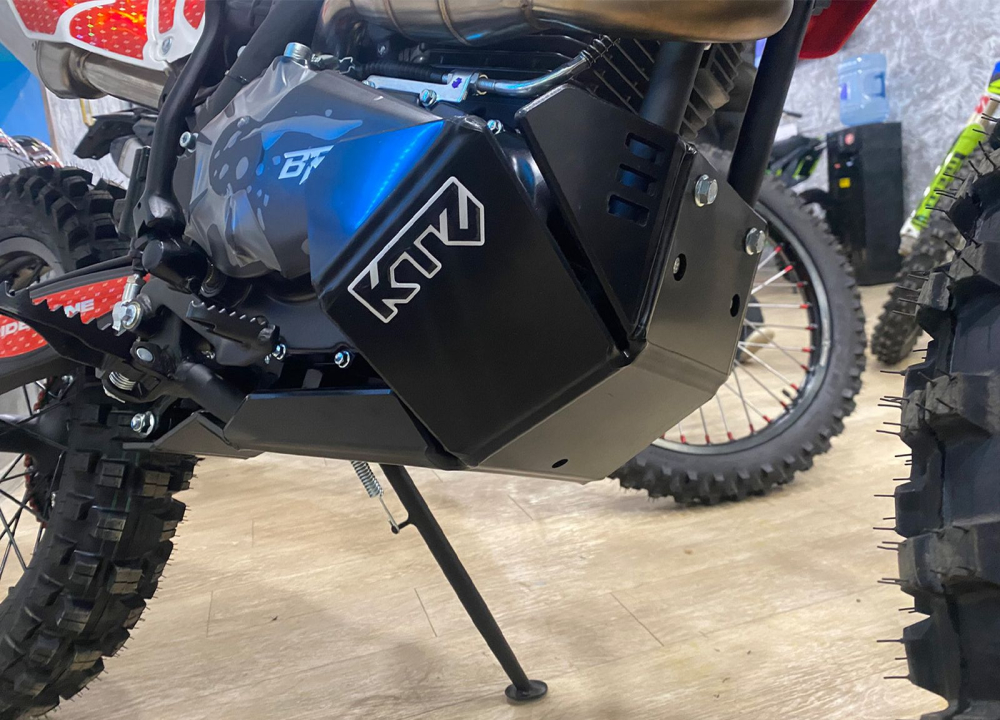 Купить защита двигателя ktz мотоцикла brz x5 red pr300 (4t zs172fmm-5, б.вал) 2024 по цене 5 500 р.. Низкие цены. Большой выбор. Доставка по всей России. Интернет-магазин в Москве. Только положительные отзывы!