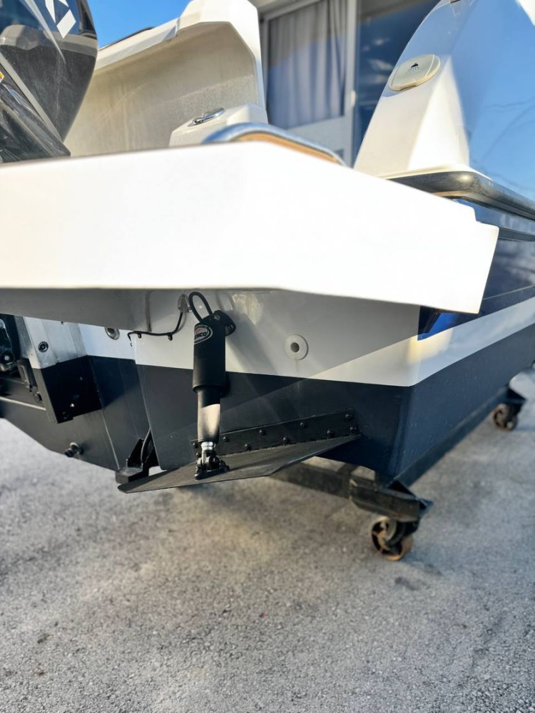 Купить катер hammertone 25 ht с мотором suzuki df200tx по цене . Низкие цены. Большой выбор. Доставка по всей России. Интернет-магазин в Москве. Только положительные отзывы!