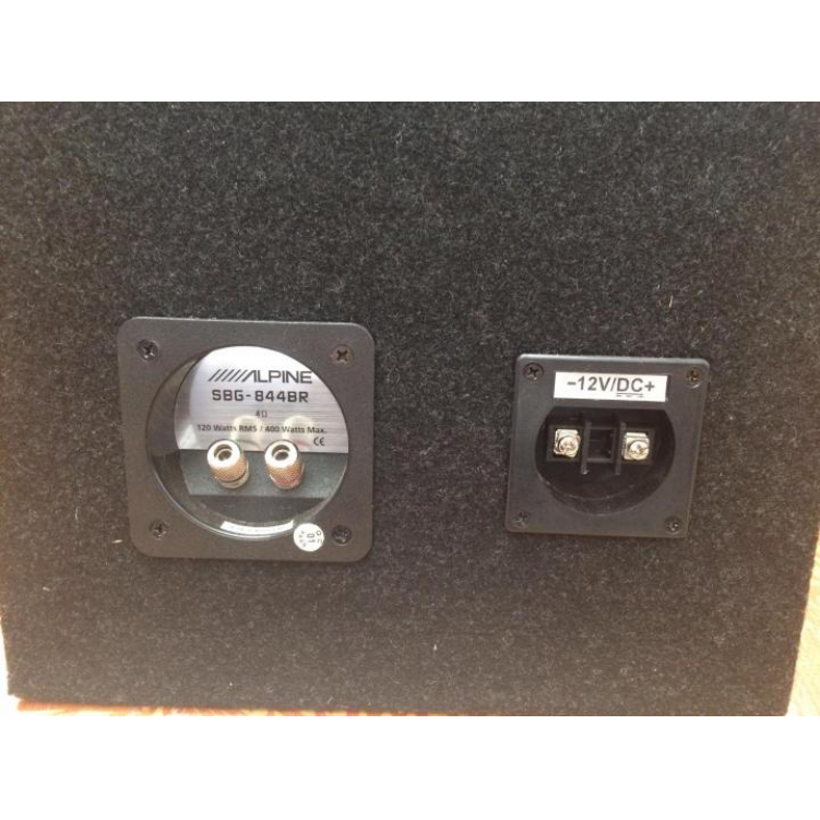 Автомобильный корпусной сабвуфер 8” (20 см) ALPINE SBG-844BR