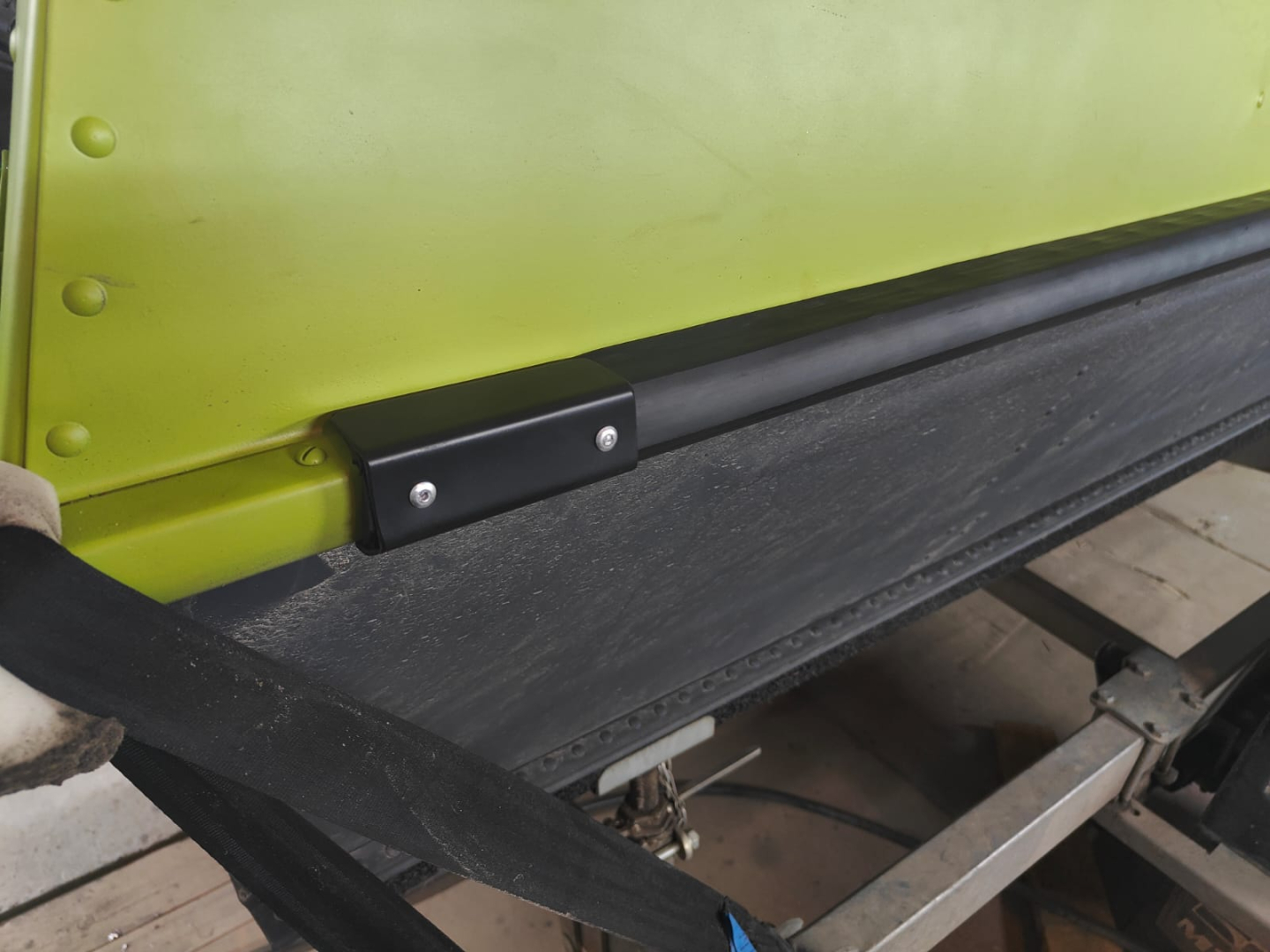 Купить привальный брус (фальшборт) бортовая накладка 10 м по цене 7 500 р. Низкие цены. Большой выбор. Доставка по всей России. Интернет-магазин в Москве. Только положительные отзывы!