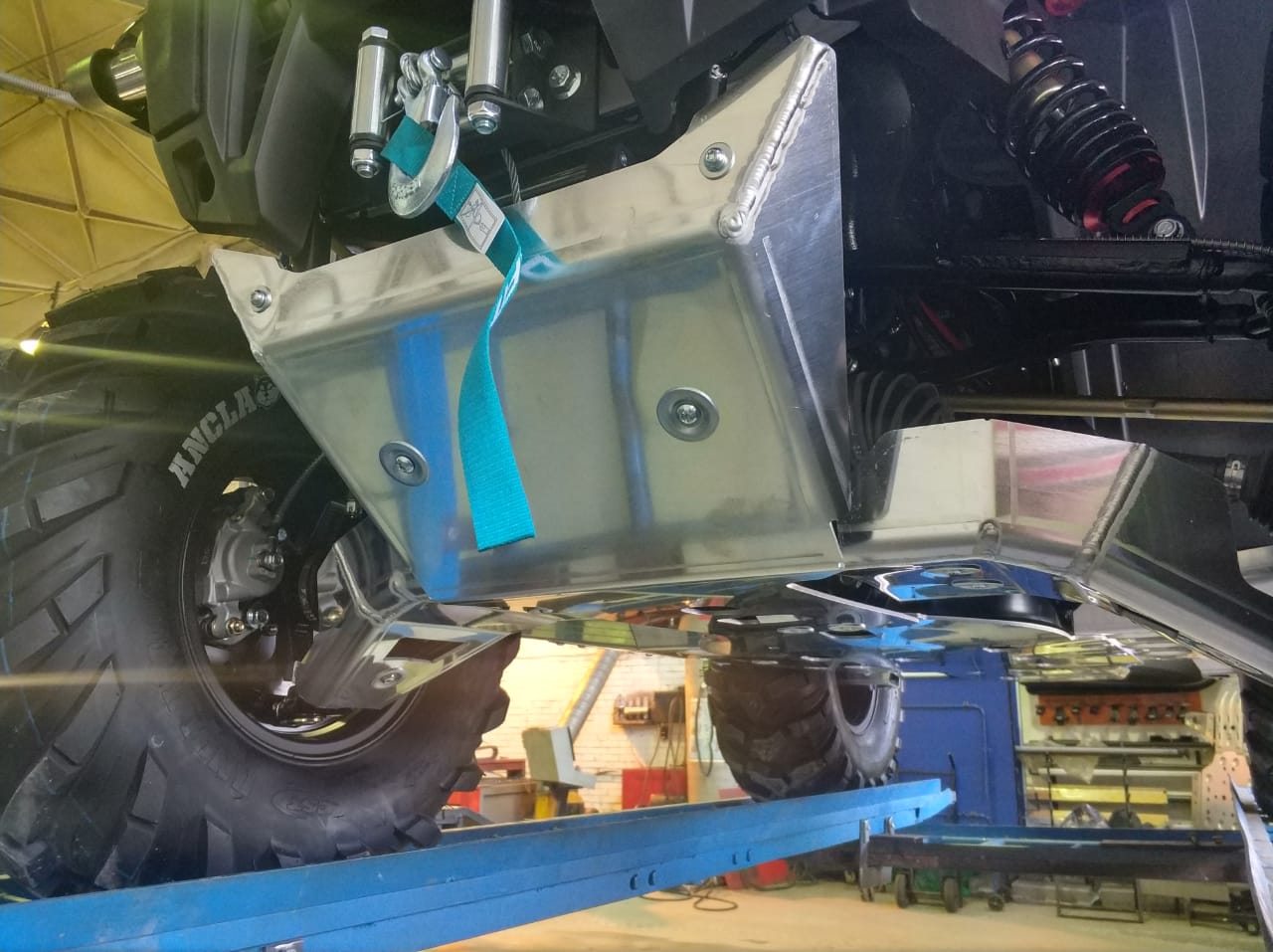 Купить полный комплект защиты цф c force 800/1000 x8 h.o. eps/x10 eps по цене . Низкие цены. Большой выбор. Доставка по всей России.  Интернет-магазин в Москве. Только положительные отзывы!