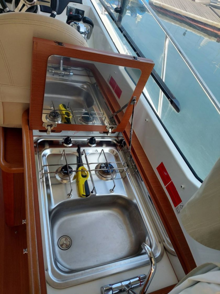 Купить катер beneteau antares 8.80 с моторами suzuki df300apx по цене . Низкие цены. Большой выбор. Доставка по всей России. Интернет-магазин в Москве. Только положительные отзывы!