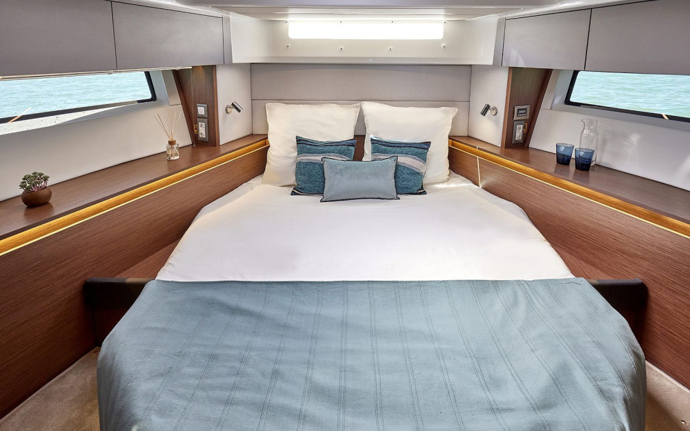 Купить катер beneteau antares 12 fly с моторами 2x400 + joystick по цене . Низкие цены. Большой выбор. Доставка по всей России. Интернет-магазин в Москве. Только положительные отзывы!