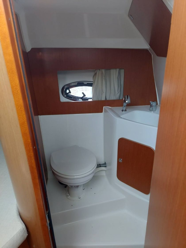 Купить катер beneteau antares 8.80 с моторами suzuki df300apx по цене . Низкие цены. Большой выбор. Доставка по всей России. Интернет-магазин в Москве. Только положительные отзывы!