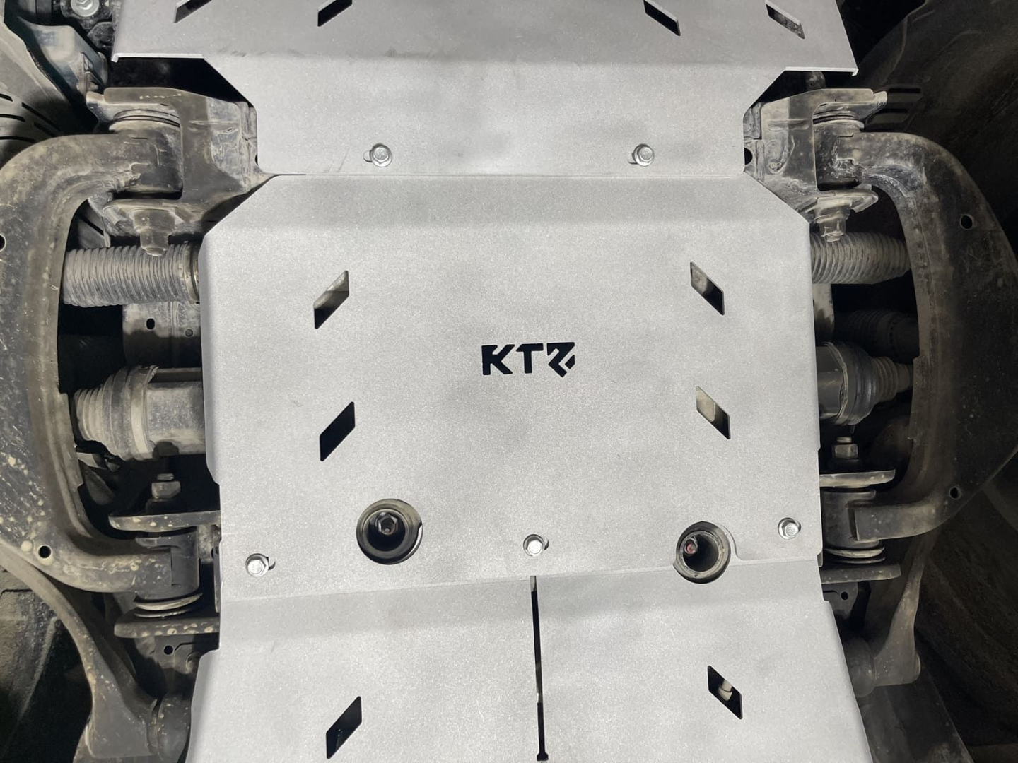 Защита картера TANK 700 3.0 АКПП 4WD 2024+ алюминий 5 мм KTZ