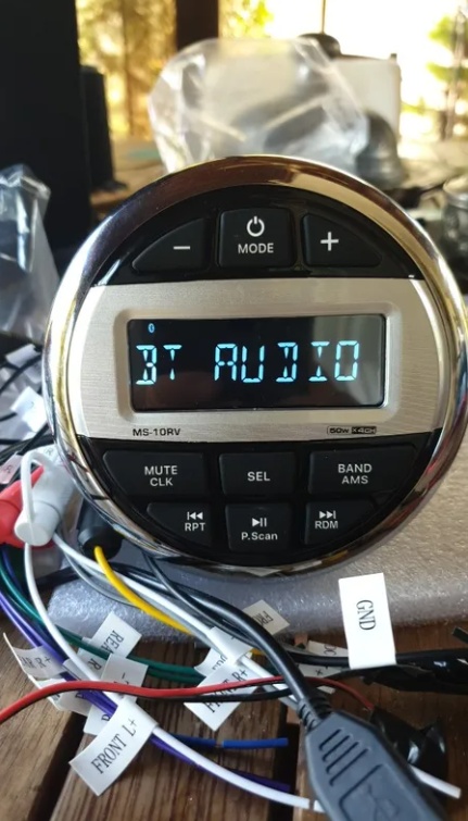 Купить морская магнитола в катер лодку круглая bluetooth akamate ms-10rv по цене 7 500 р. Низкие цены. Большой выбор. Доставка по всей России. Интернет-магазин в Москве. Только положительные отзывы!