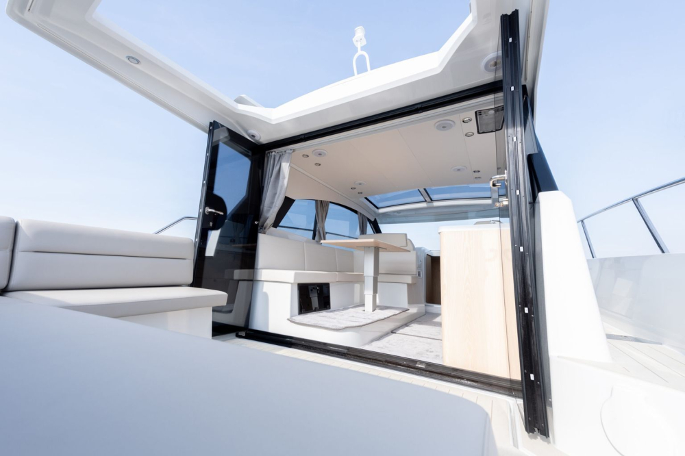 Купить катер grandezza 37 outboard по цене . Низкие цены. Большой выбор. Доставка по всей России. Интернет-магазин в Москве. Только положительные отзывы!