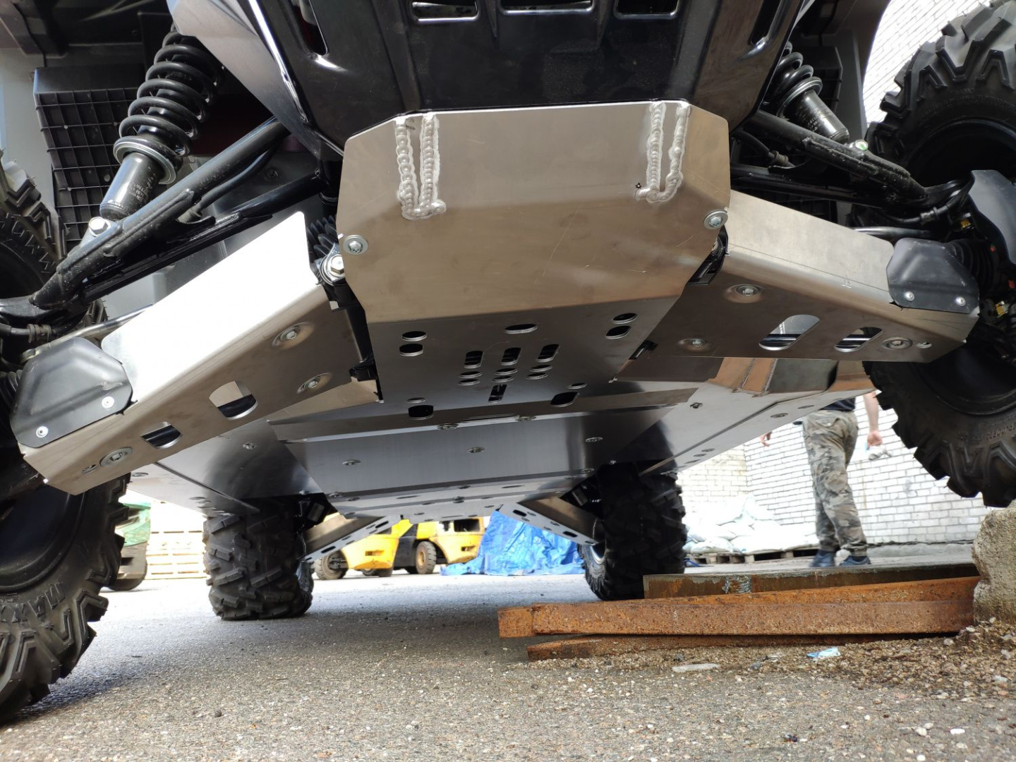 Купить защита днища honda pioneer 1000/1000-5 по цене 50 160 р.. Низкие цены. Большой выбор. Доставка по всей России.  Интернет-магазин в Москве. Только положительные отзывы!