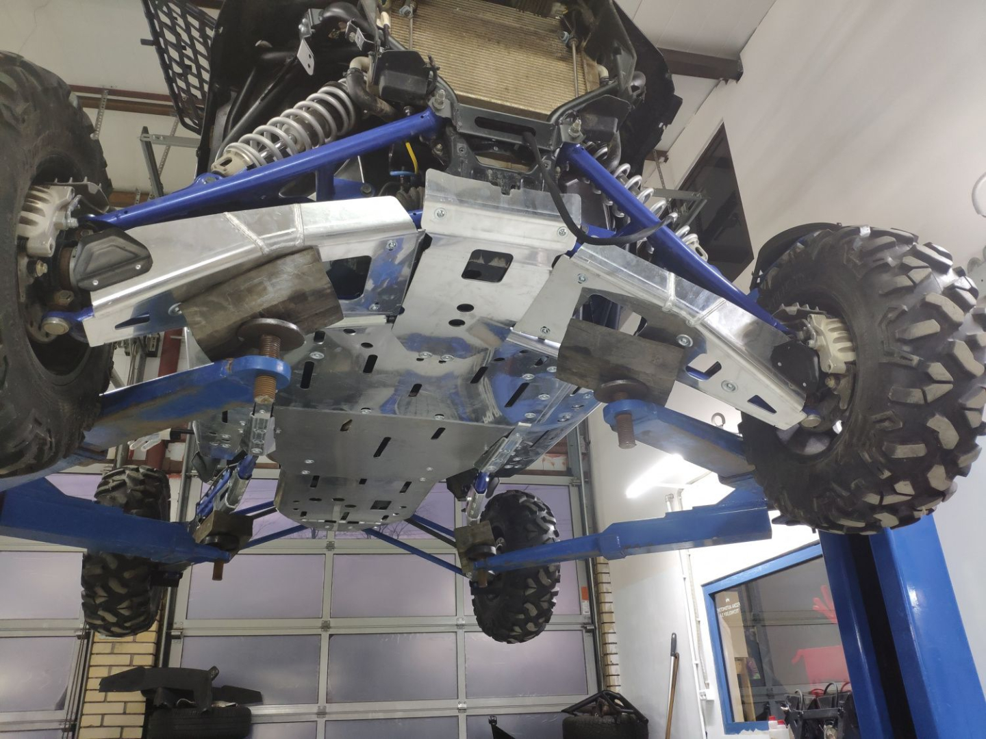 Купить защита передних рычагов polaris rzr xp turbo s 2018- по цене 13 090 р.. Низкие цены. Большой выбор. Доставка по всей России.  Интернет-магазин в Москве. Только положительные отзывы!