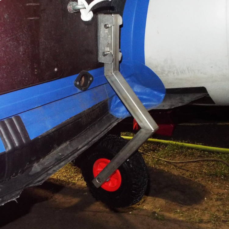 Транцевые колеса для лодки с НДНД TK-180H по низкой цене в Москве. Можете купить недорого для надувной лодки с доставкой по РФ. В наличии!Всего 6 800 р.