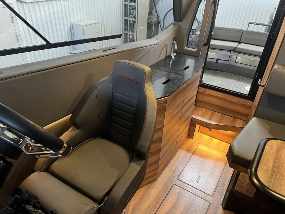 Купить катер victory a8 с мотором suzuki df325atx по цене . Низкие цены. Большой выбор. Доставка по всей России. Интернет-магазин в Москве. Только положительные отзывы!
