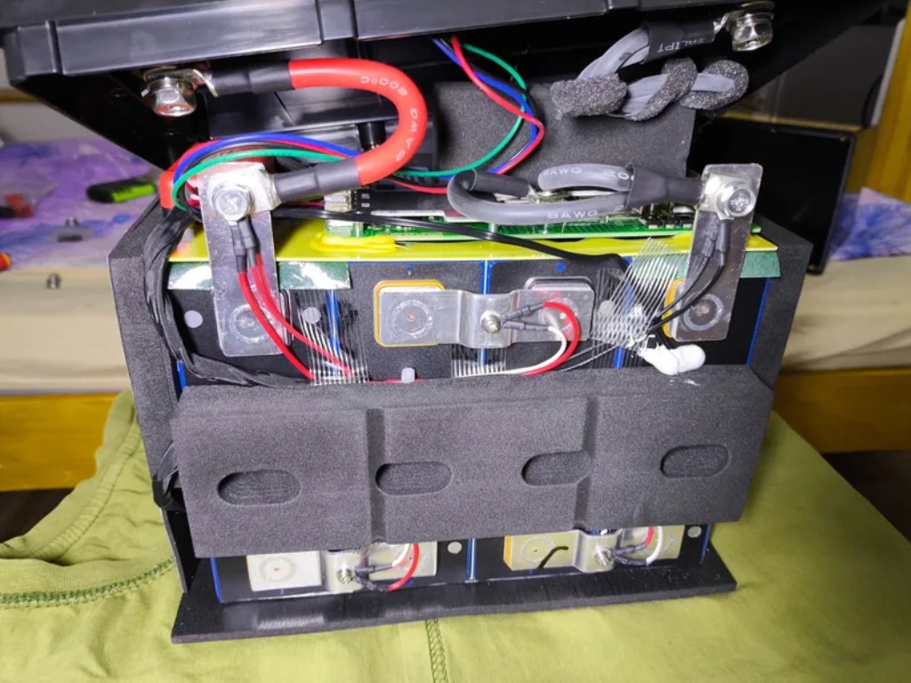 Купить тяговый аккумулятор акб lifepo4 12v 100ah лифер с зарядкой по цене 23 500 р. Низкие цены. Большой выбор. Доставка по всей России. Интернет-магазин в Москве. Только положительные отзывы!