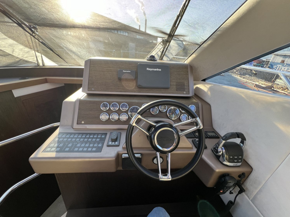 Купить катер galeon 390 htc по цене . Низкие цены. Большой выбор. Доставка по всей России. Интернет-магазин в Москве. Только положительные отзывы!