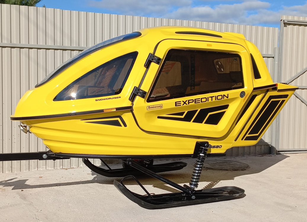 Сани для снегохода кабинные Snowcruiser для снегохода или мотособаки по низкой цене в Москве. Можете купить недорого для мотобуксировщика и в наличии!Всего 370 000 р.