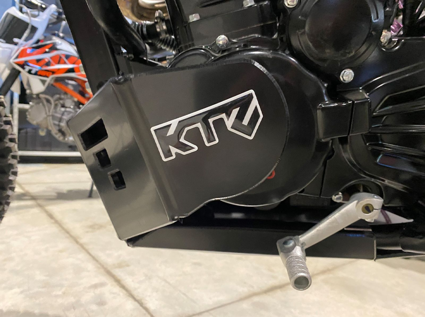 Купить защита двигателя мотоцикла kayo k5 enduro (zs174mn-5) 2024 по цене 5 500 р.. Низкие цены. Большой выбор. Доставка по всей России. Интернет-магазин в Москве. Только положительные отзывы!