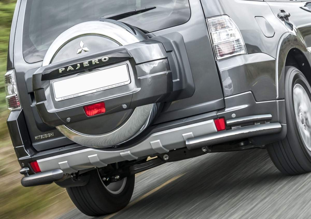 Защита заднего бампера d76+d42 уголки Mitsubishi Pajero IV 2011-2014- (R.4002.018) Rival