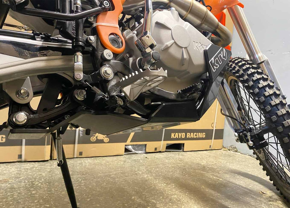 Купить защита картера и прогрессии мотоцикла kews k10 pr300 (4t zs175fmn, балансировочный вал) 2024 по цене 5 500 р.. Низкие цены. Большой выбор. Доставка по всей России. Интернет-магазин в Москве. Только положительные отзывы!