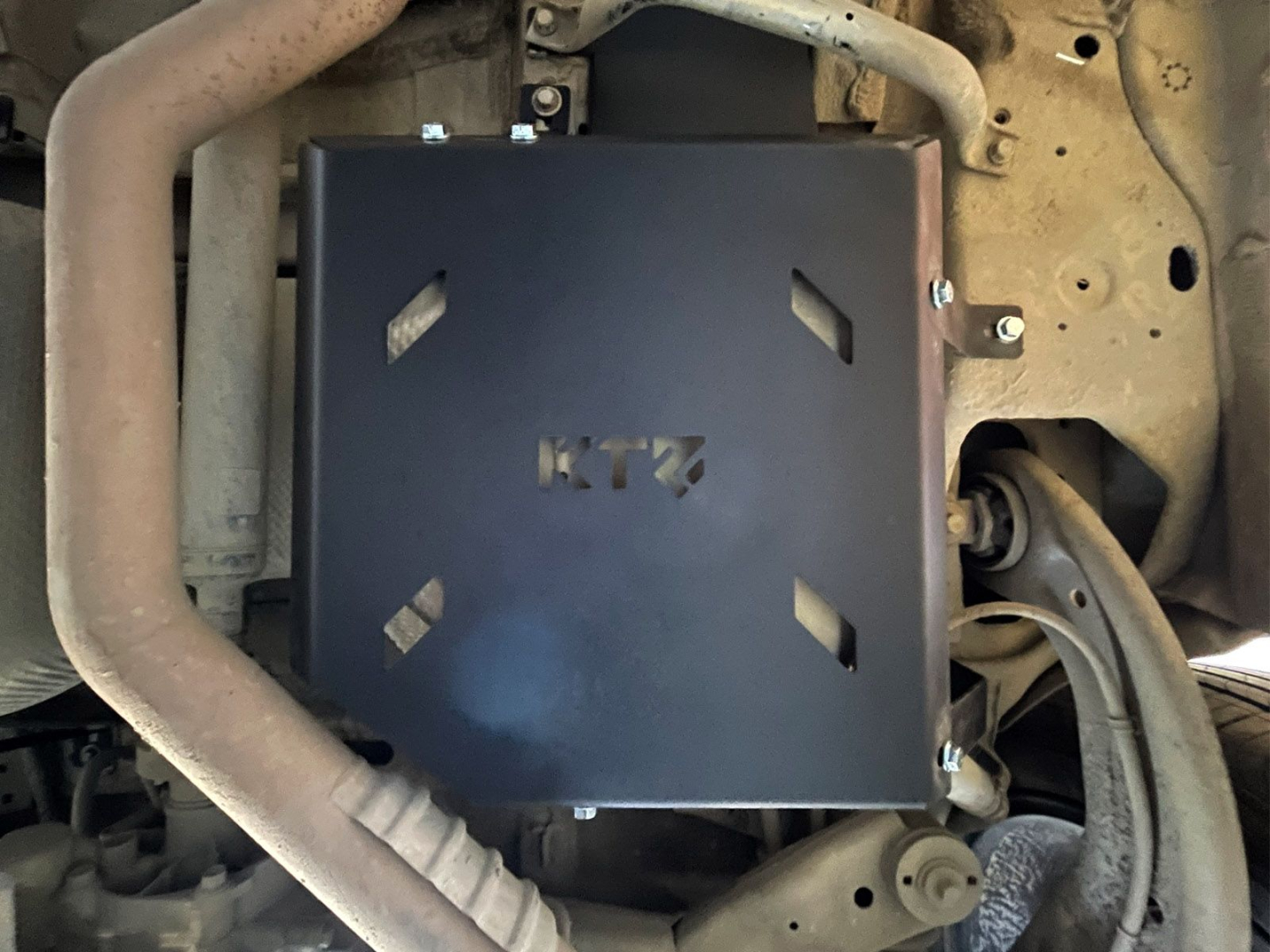 Защита топливного бака для HAVAL H7 2.0T DCT AWD 2025/ HAVAL F7 2.0 SAT 2025 4WD сталь 3 мм KTZ