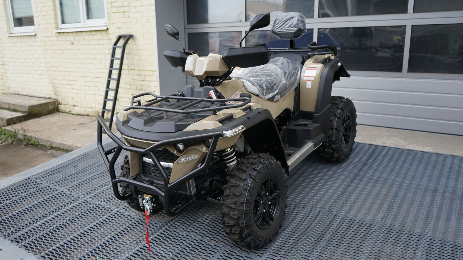 Купить бампер передний linhai landboss m550l по цене 12 495 р.. Низкие цены. Большой выбор. Доставка по всей России.  Интернет-магазин в Москве. Только положительные отзывы!