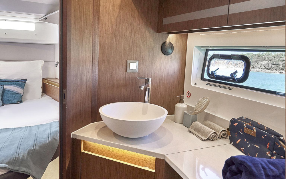 Купить катер beneteau antares 12 fly с моторами 2x400 + joystick по цене . Низкие цены. Большой выбор. Доставка по всей России. Интернет-магазин в Москве. Только положительные отзывы!