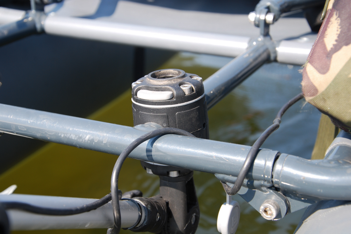 Купить монтажная площадка для крепления на трубу d25мм mr225 (серый) по цене  Низкие цены. Большой выбор. Доставка по всей России. Интернет-магазин в Москве. Только положительные отзывы!