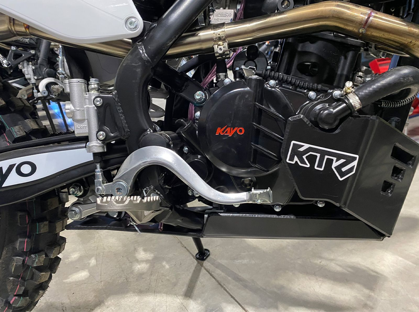 Купить защита двигателя мотоцикла kayo k5 enduro (zs174mn-5) 2024 по цене 5 500 р.. Низкие цены. Большой выбор. Доставка по всей России. Интернет-магазин в Москве. Только положительные отзывы!