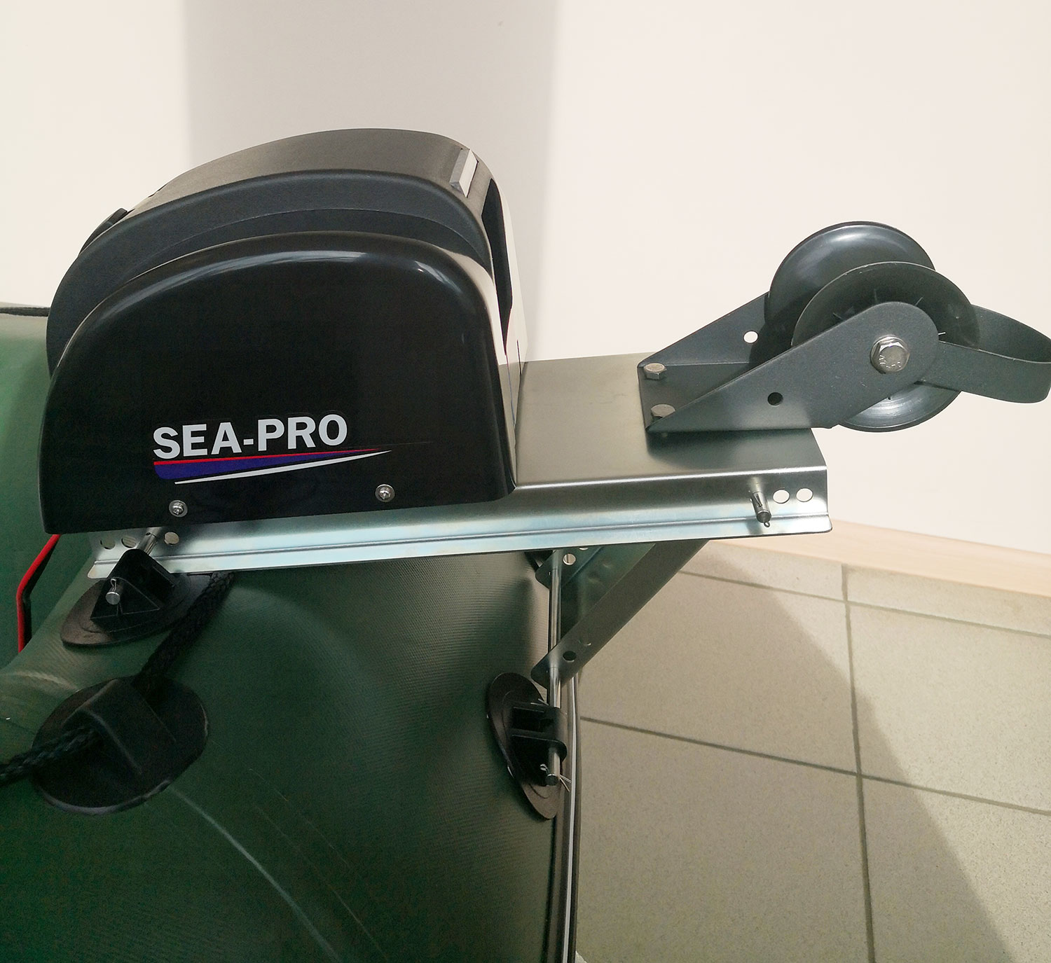 Купить кронштейн крепления в лодку лебедки пвх площадка sea pro по цене 4 700 р. Низкие цены. Большой выбор. Доставка по всей России. Интернет-магазин в Москве. Только положительные отзывы!