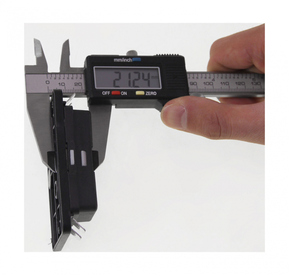 Купить блок на 4 предохранителя atp/atc/ato с крышкой по цене  Низкие цены. Большой выбор. Доставка по всей России. Интернет-магазин в Москве. Только положительные отзывы!