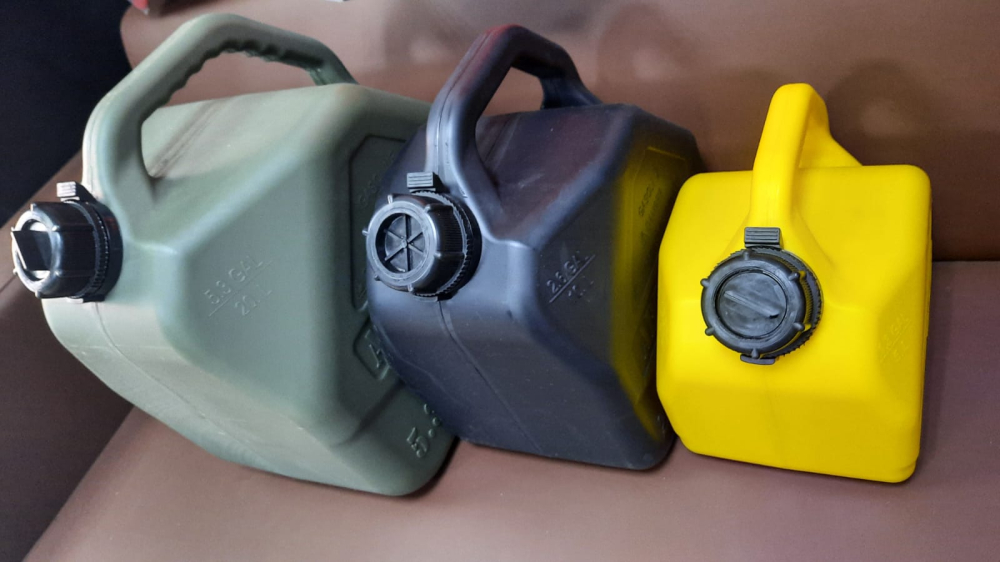 Купить канистра art-rider 20 л бытовая (чёрная) по цене 1 000 р.. Низкие цены. Большой выбор. Доставка по всей России.  Интернет-магазин в Москве. Только положительные отзывы!