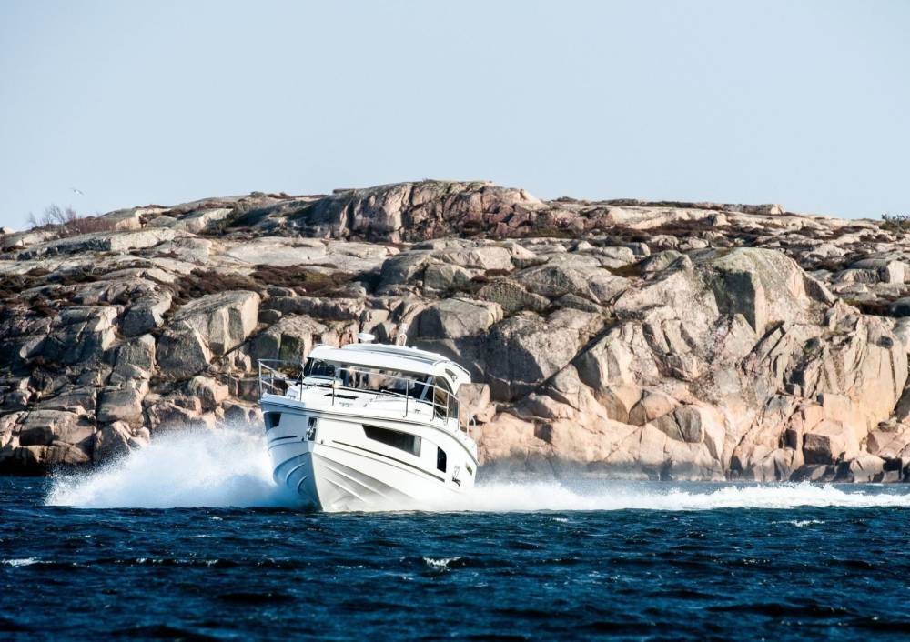 Купить катер grandezza 37 outboard по цене . Низкие цены. Большой выбор. Доставка по всей России. Интернет-магазин в Москве. Только положительные отзывы!