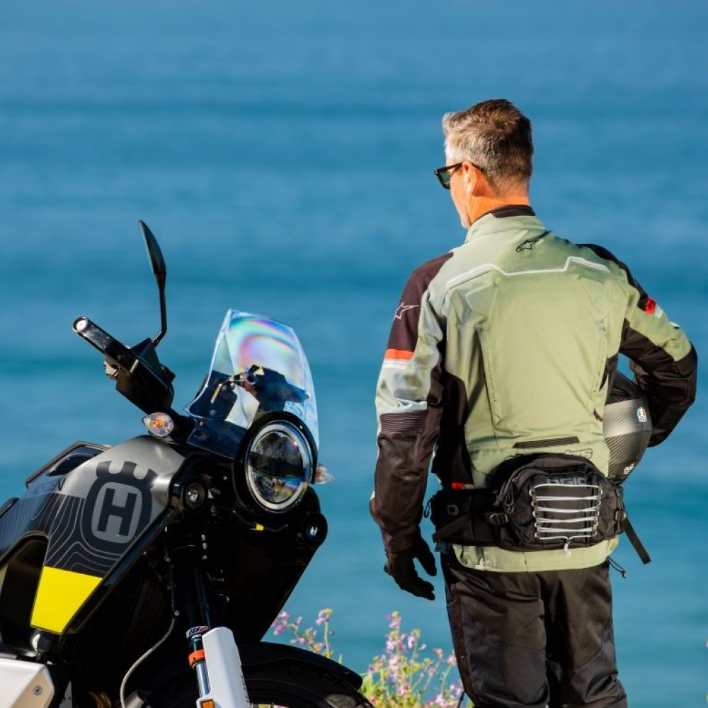 Сумка поясная Ogio RIPPER 1.5L с гидратором Black