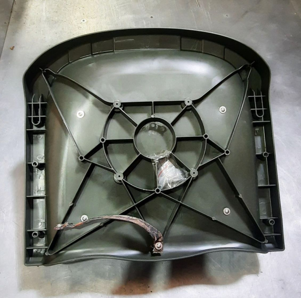 Купить кресло складное мягкое, обивка камуфляжная ткань по цене  Низкие цены. Большой выбор. Доставка по всей России. Интернет-магазин в Москве. Только положительные отзывы!