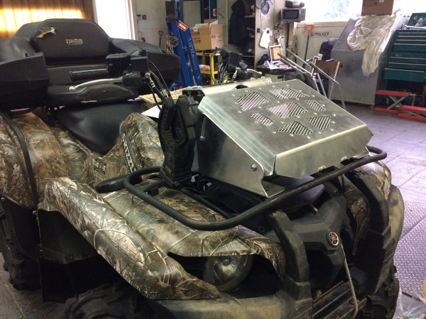 Купить вынос радиатора черный yamaha grizzly 550/700 2016- по цене 2 838 р.. Низкие цены. Большой выбор. Доставка по всей России.  Интернет-магазин в Москве. Только положительные отзывы!