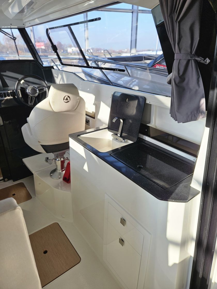 Купить катер parker 790 explorer с мотором 300 по цене . Низкие цены. Большой выбор. Доставка по всей России. Интернет-магазин в Москве. Только положительные отзывы!