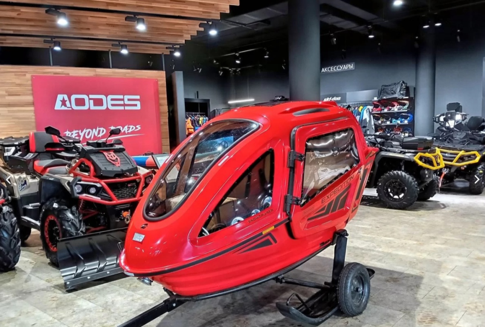 Сани для снегохода кабинные Snowcruiser для снегохода или мотособаки по низкой цене в Москве. Можете купить недорого для мотобуксировщика и в наличии!Всего 370 000 р.