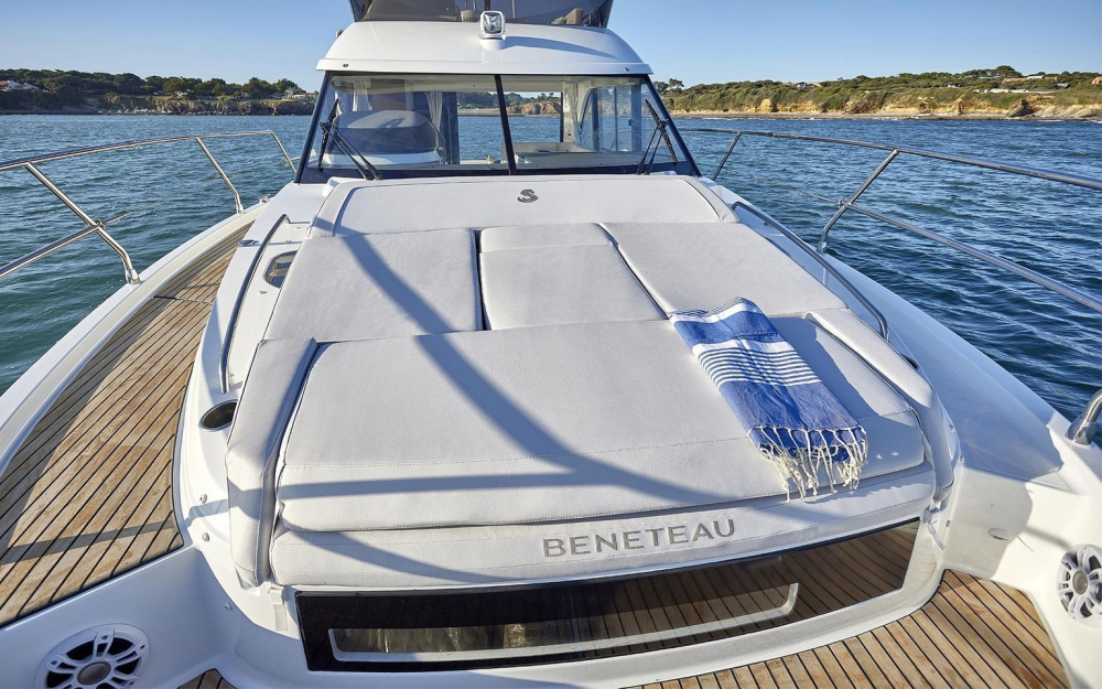 Купить катер beneteau antares 12 fly с моторами 2x400 + joystick по цене . Низкие цены. Большой выбор. Доставка по всей России. Интернет-магазин в Москве. Только положительные отзывы!