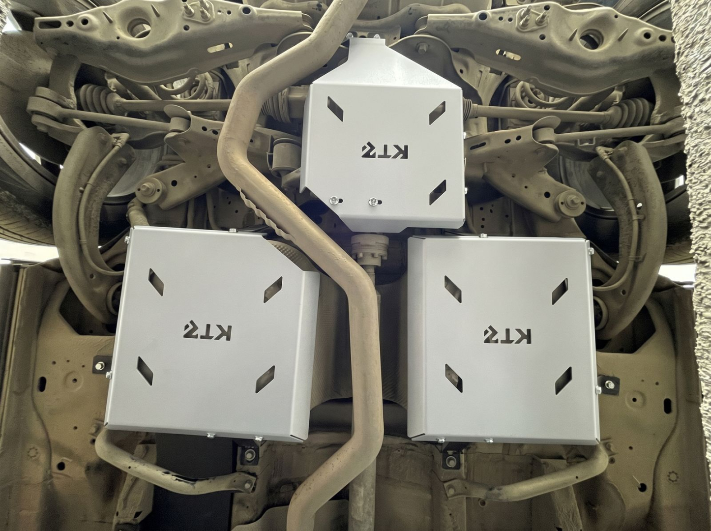 Защита топливного бака для HAVAL H7 2.0T DCT AWD 2025/ HAVAL F7 2.0 SAT 2025 4WD алюминий 5 мм KTZ