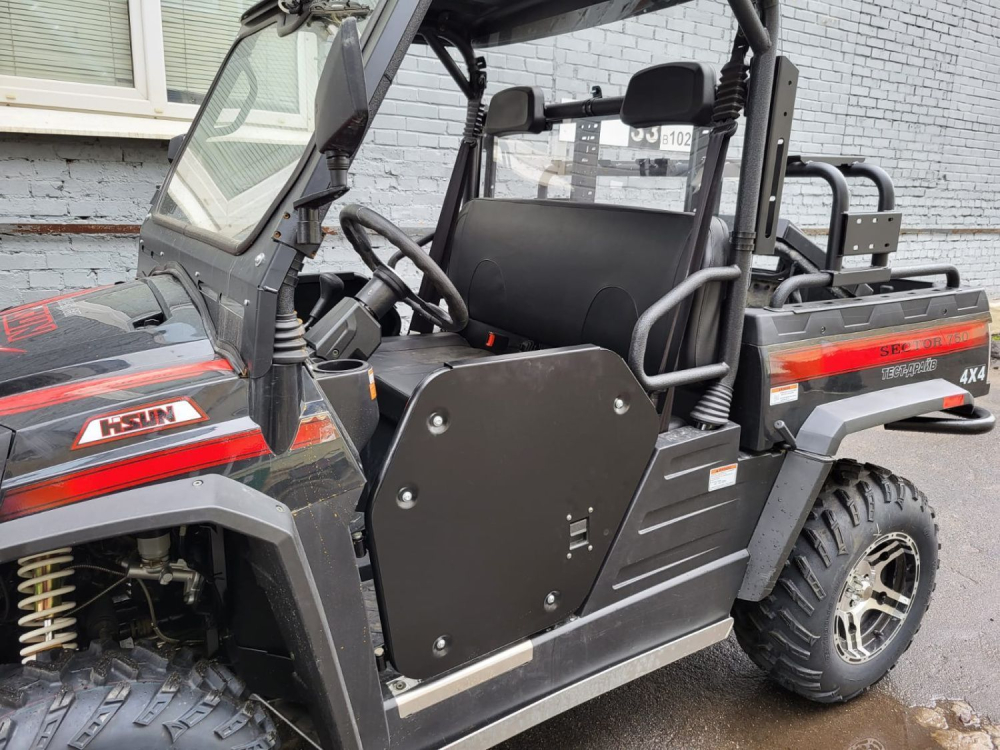 Купить двери hisun sector 550/750 2022- по цене 17 850 р.. Низкие цены. Большой выбор. Доставка по всей России.  Интернет-магазин в Москве. Только положительные отзывы!